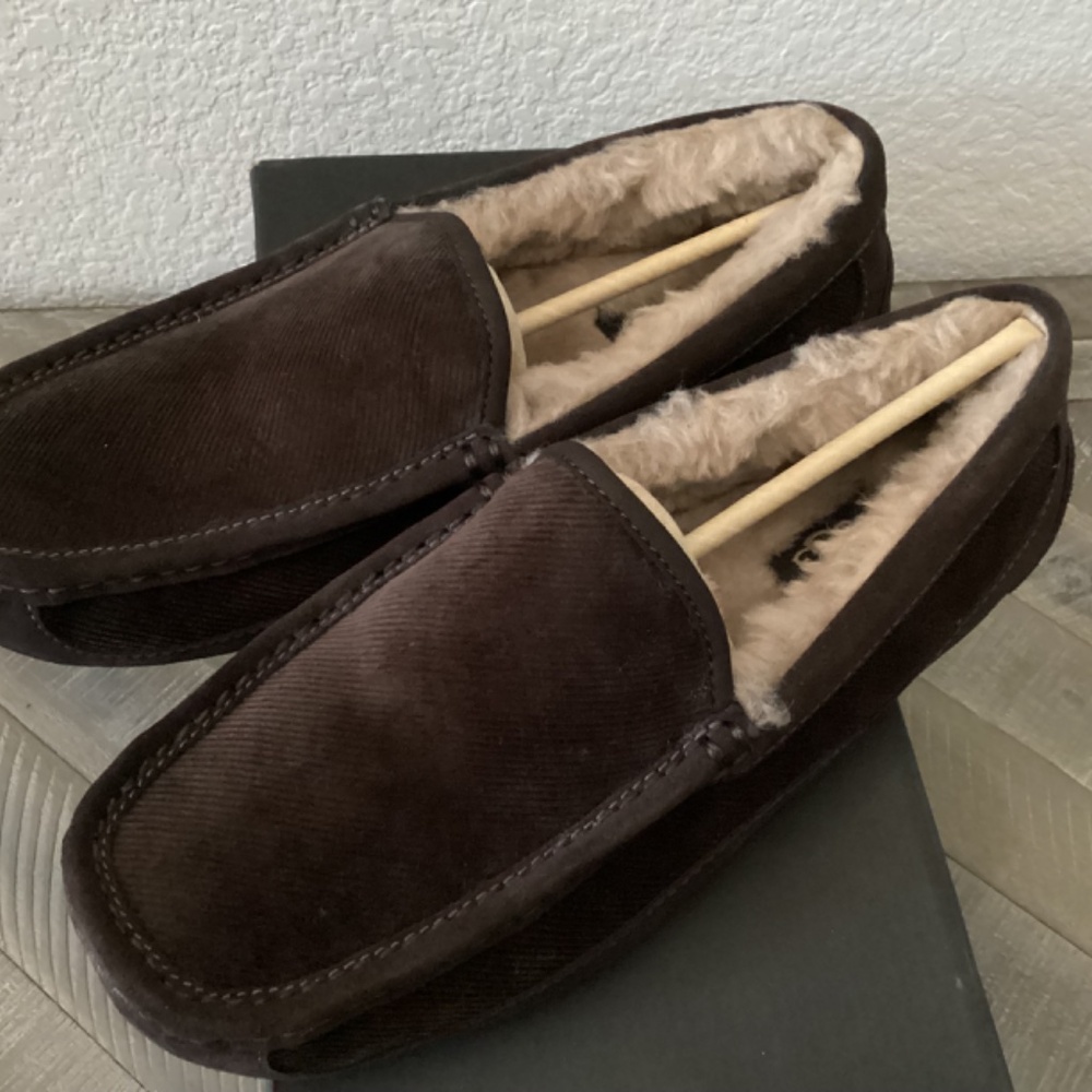 UGG Ascot Corduroy II Driver (Men), size 8 - Picture 5 of 15